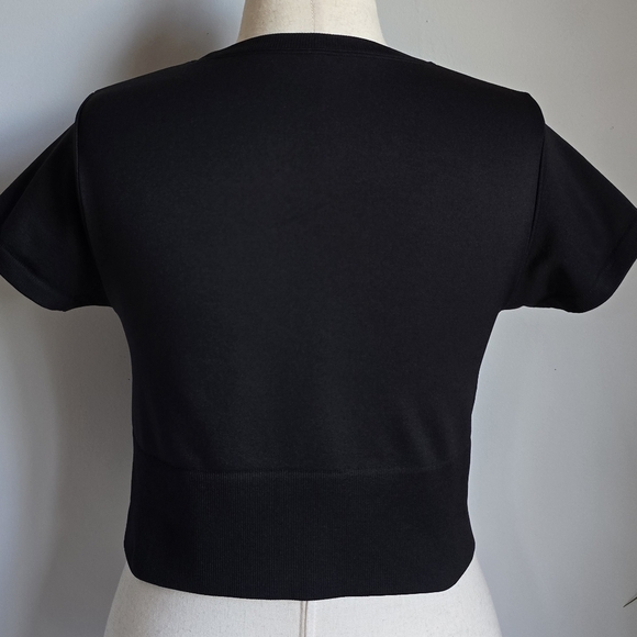 Aerie Offline, Black Sidewalk Seamless Cropped T-shirt Active Top, Size Large - Picture 5 of 9